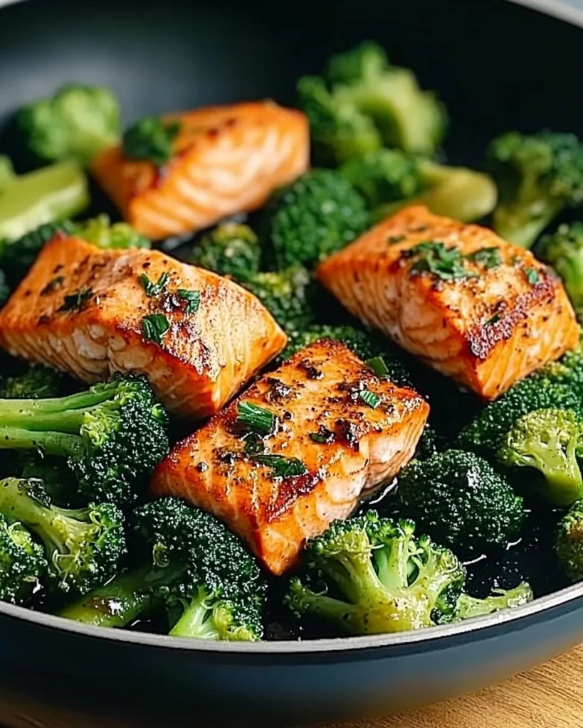 One-Skillet-Garlicky-Salmon-Broccoli-Recipe