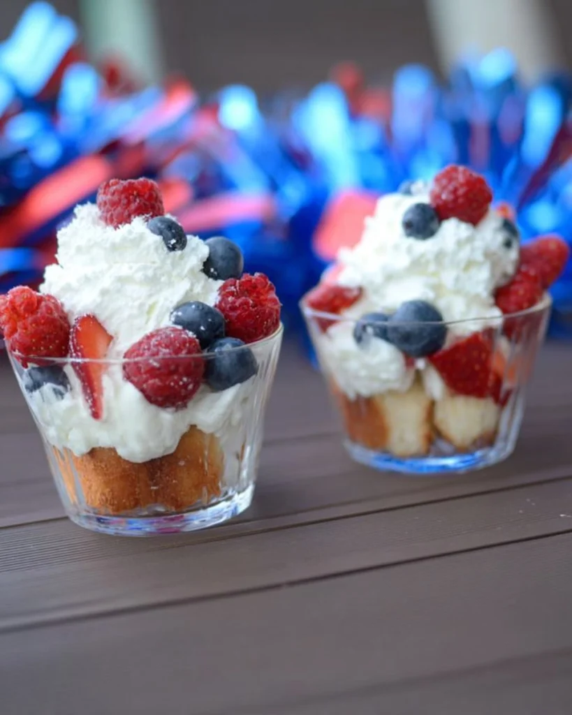 Fourth-of-July-Mini-Shortcake-Cups-Recipe
