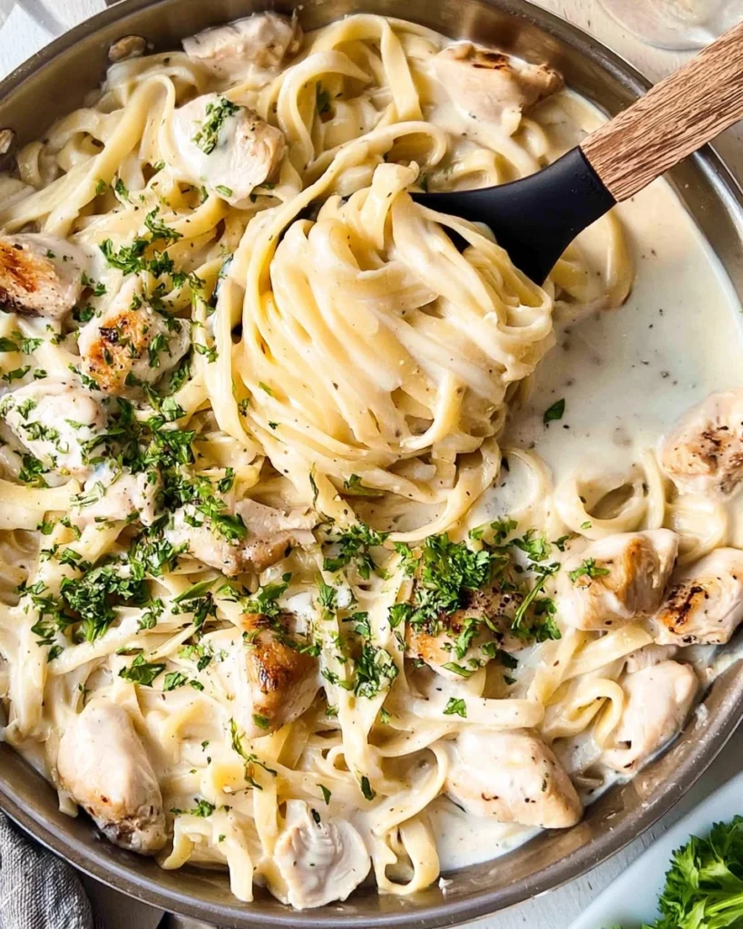Creamy-Chicken-Alfredo-30-Minute-Restaurant-Style-Pasta-Dinner-Recipe